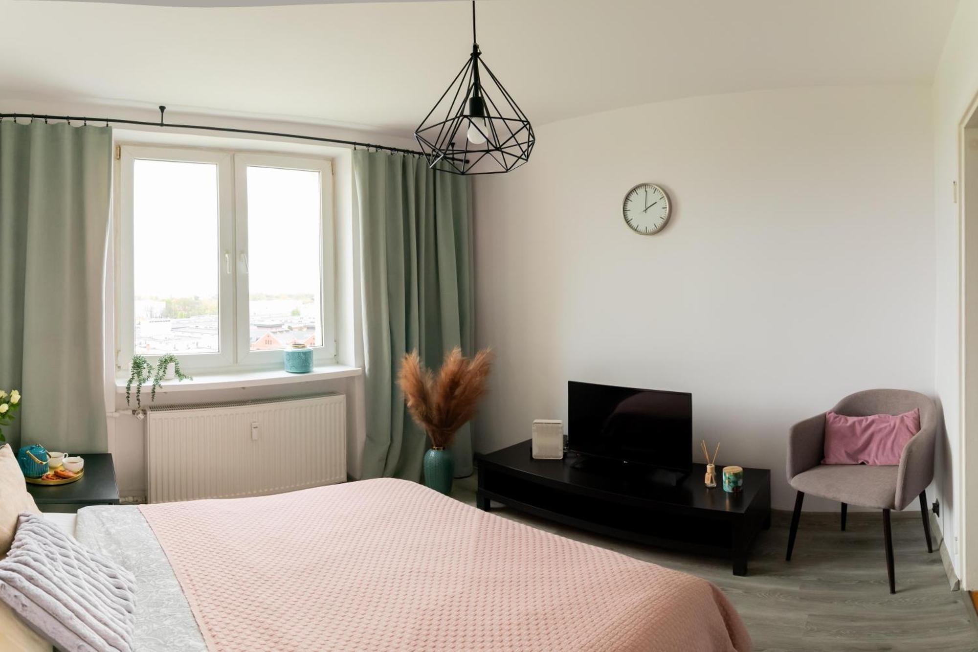 Piotrapartments - Daleka Cozy Train&Airport Apartment Varsóvia Exterior foto