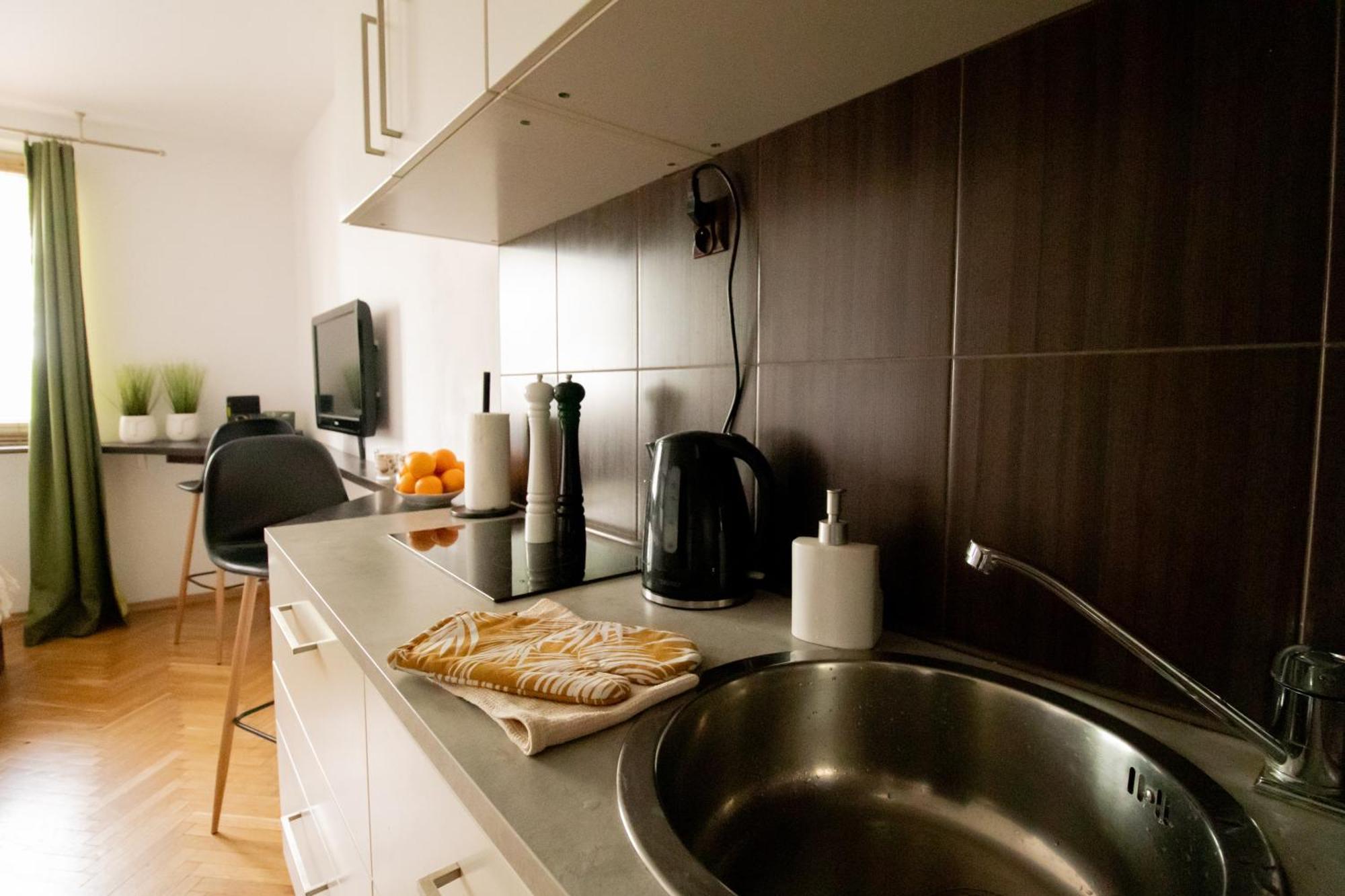 Piotrapartments - Daleka Cozy Train&Airport Apartment Varsóvia Exterior foto
